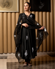 Vrutti Black Applique Organza Kurta Set